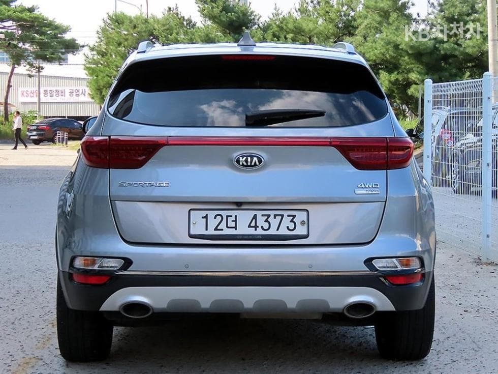 Киа Sportage 더 볼드Смарт스트림 D 1.6 Дизел 4x4 Престиж - 4