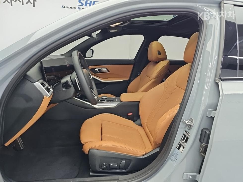BMW 3 Series (G20)320i M Sport - 11