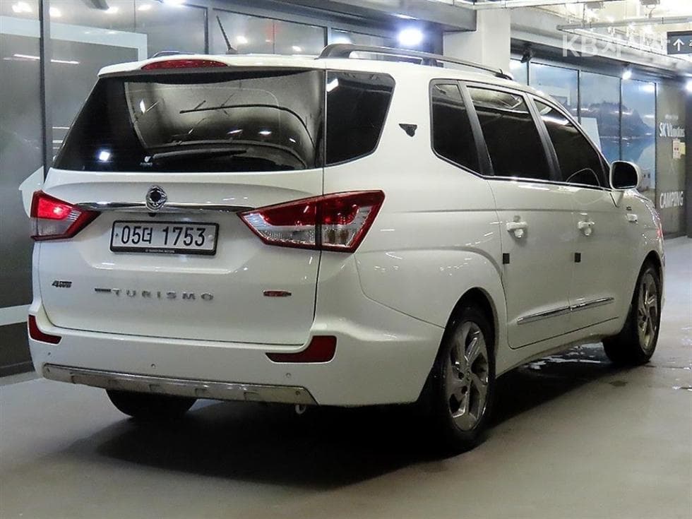 KG Mobility 코란도 투리스모9-seater 4WD TX - 4