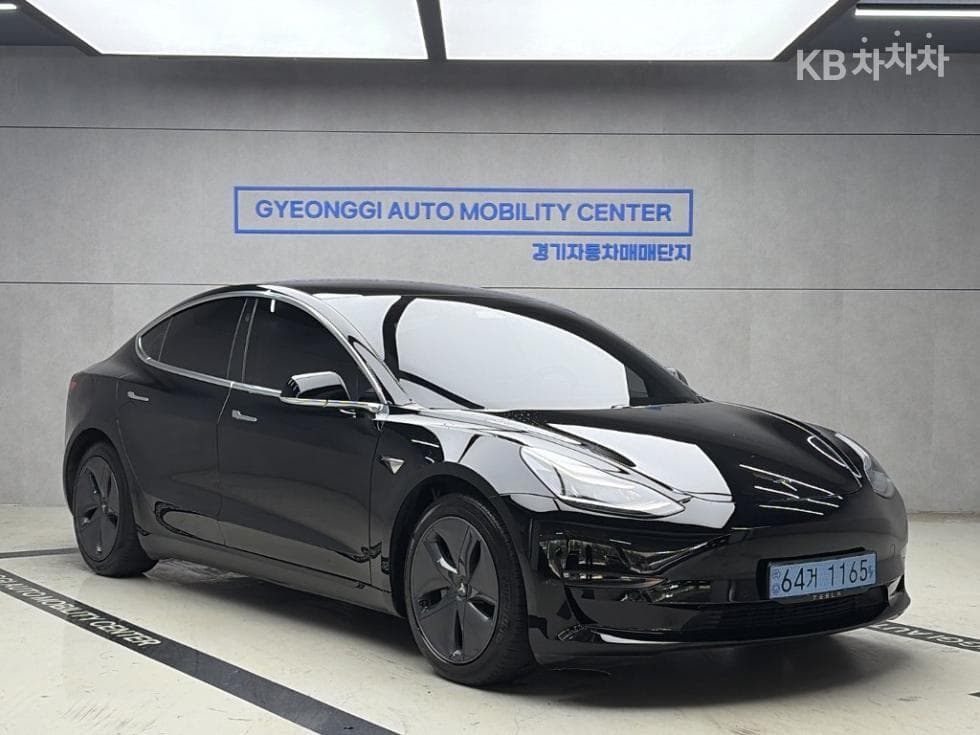 테슬라 Model 3 Long Range - Image 1