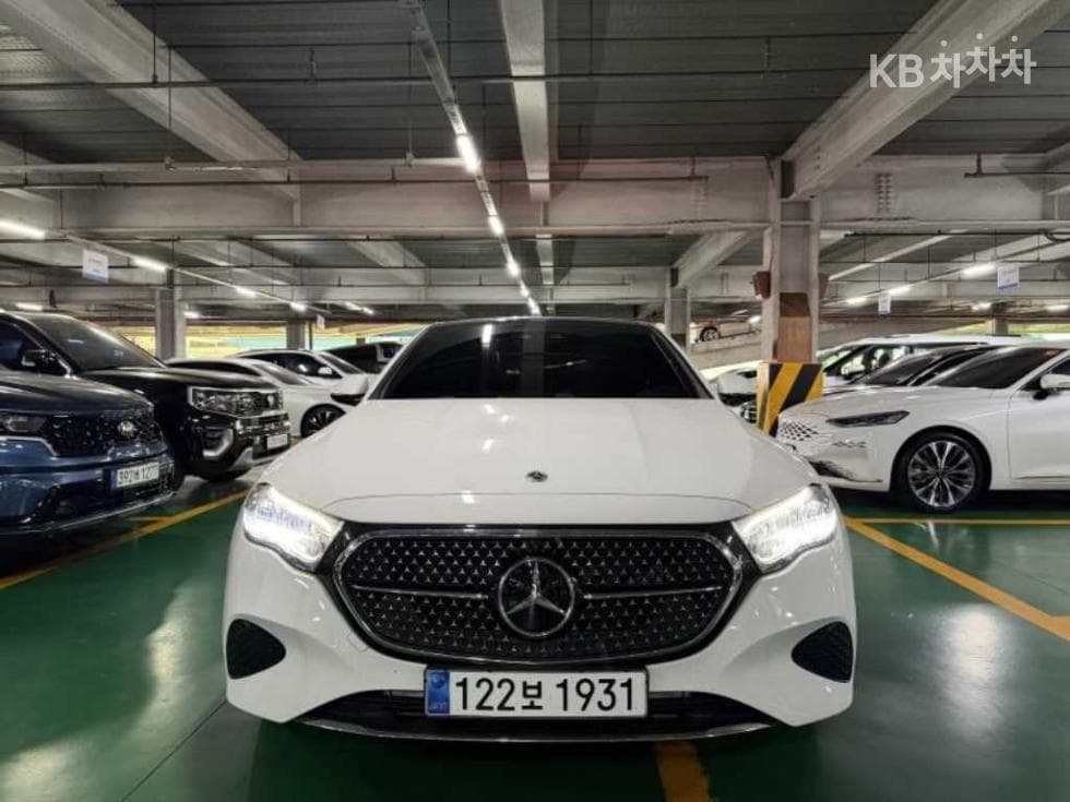 Mercedes-Benz E-클래스 (W214) E200 Avantgrade - Image 1