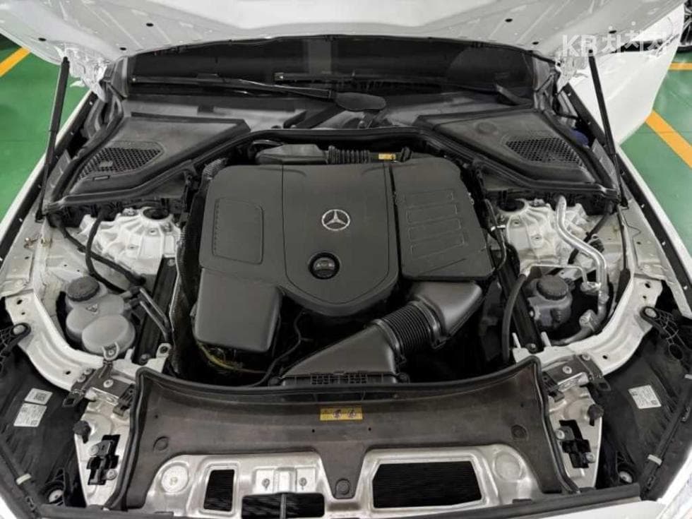 Mercedes-Benz E-클래스 (W214)E200 Avantgrade - 18