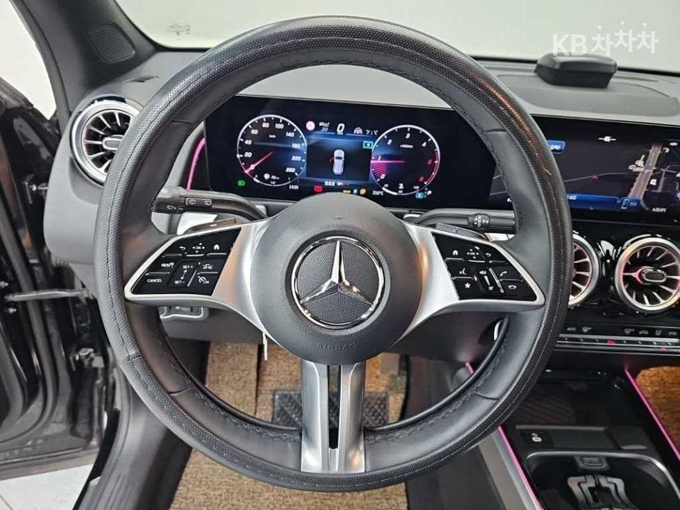 Mercedes-Benz GLB(X247)200 d - 9