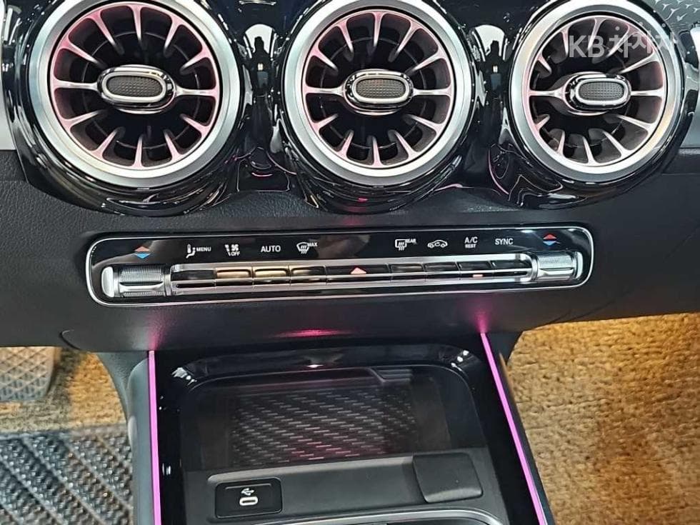 Mercedes-Benz GLB(X247)200 d - 10