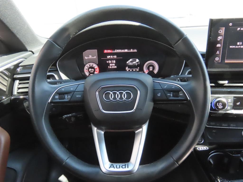 Ауди A5(8W6)40 TFSI Quattro Sportback Стандартен - 11