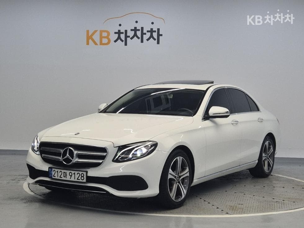 Mercedes-Benz E-Клас (W213) E300 Avantgarde - Image 1