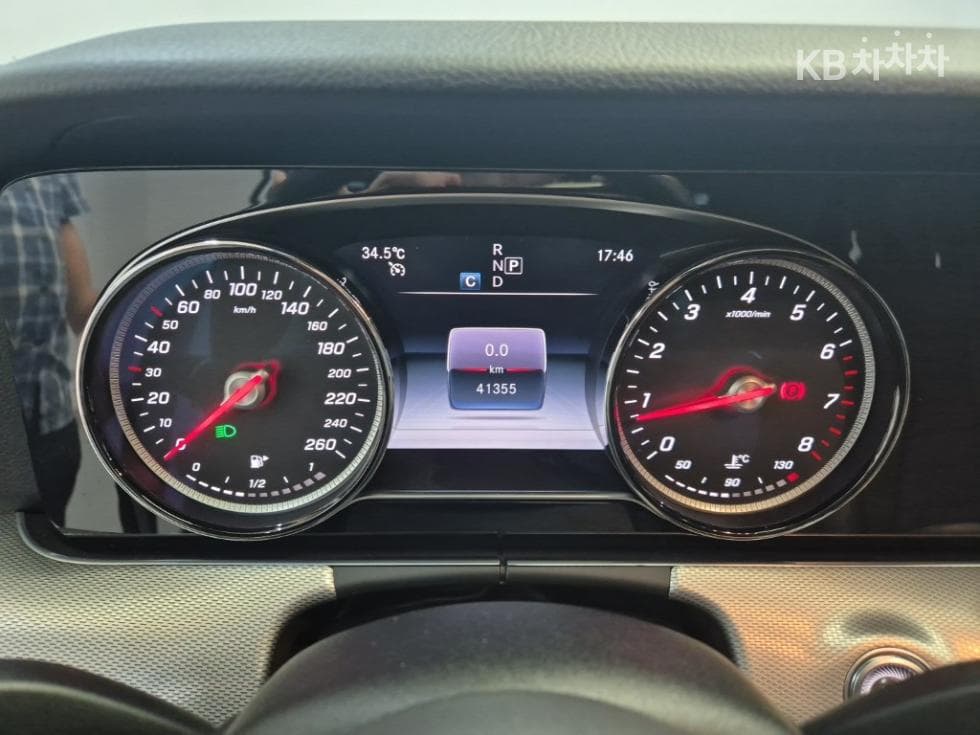 Mercedes-Benz E-Class (W213)E300 Avantgarde - 6
