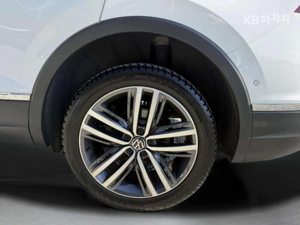 Volkswagen Tiguan Allspace2.0 Turbocharged Stratified Injection (VW) Prestige - 23