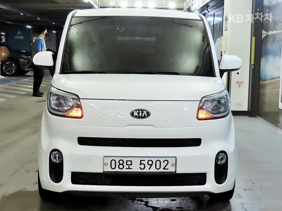 Киа The New (фейслифт) Рей (ван) Ван1.0 Бензин Ван 2-местен Висок клас - 2