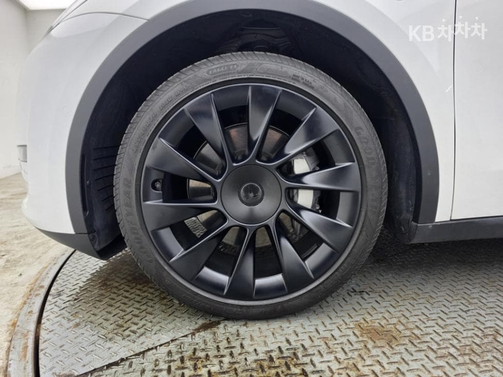 테슬라 Model YLong Range AWD - 5