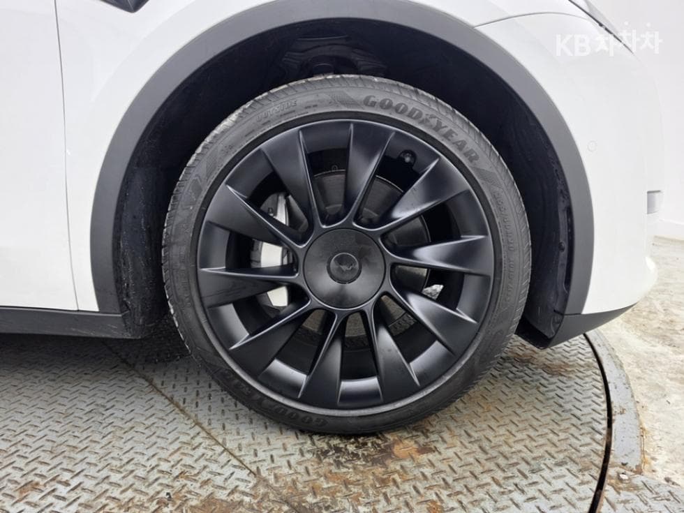 테슬라 Model YLong Range AWD - 7