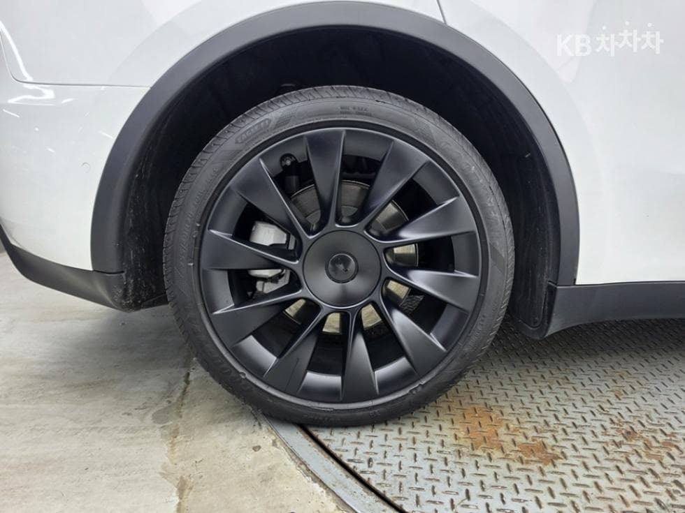 테슬라 Model YLong Range AWD - 8