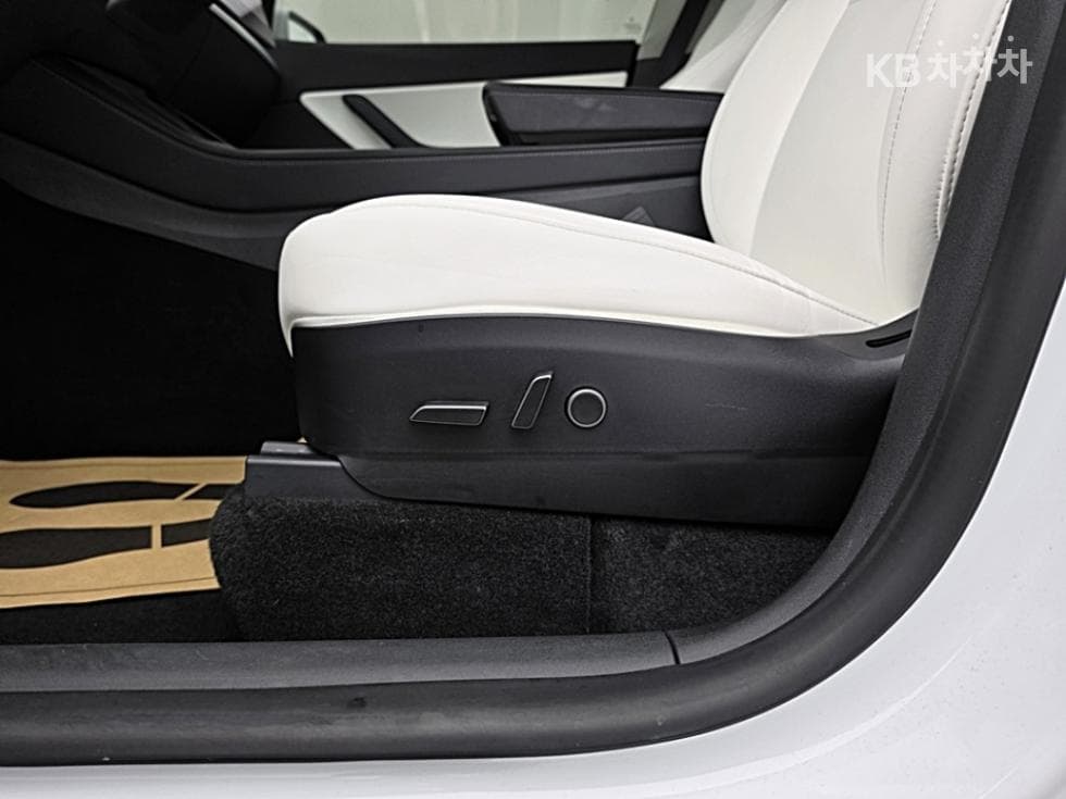 테슬라 Model YLong Range AWD - 14