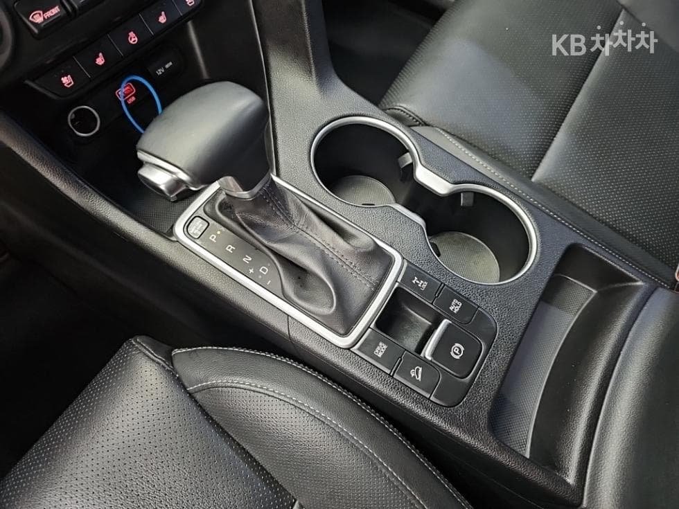 Киа Sportage 더 볼드Смарт스트림 D 1.6 Дизел 4x4 Тренди - 8
