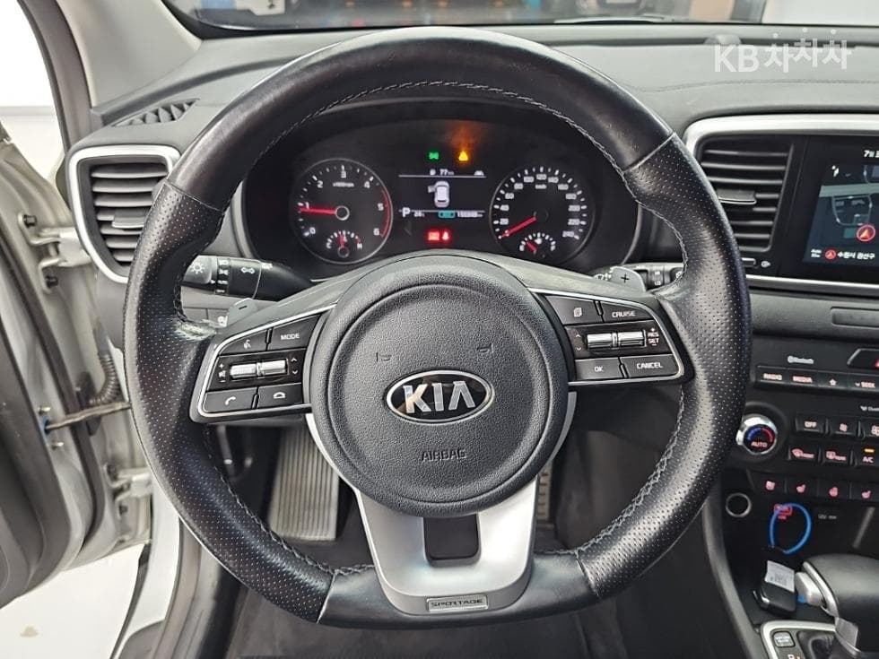 Киа Sportage 더 볼드Смарт스트림 D 1.6 Дизел 4x4 Тренди - 9