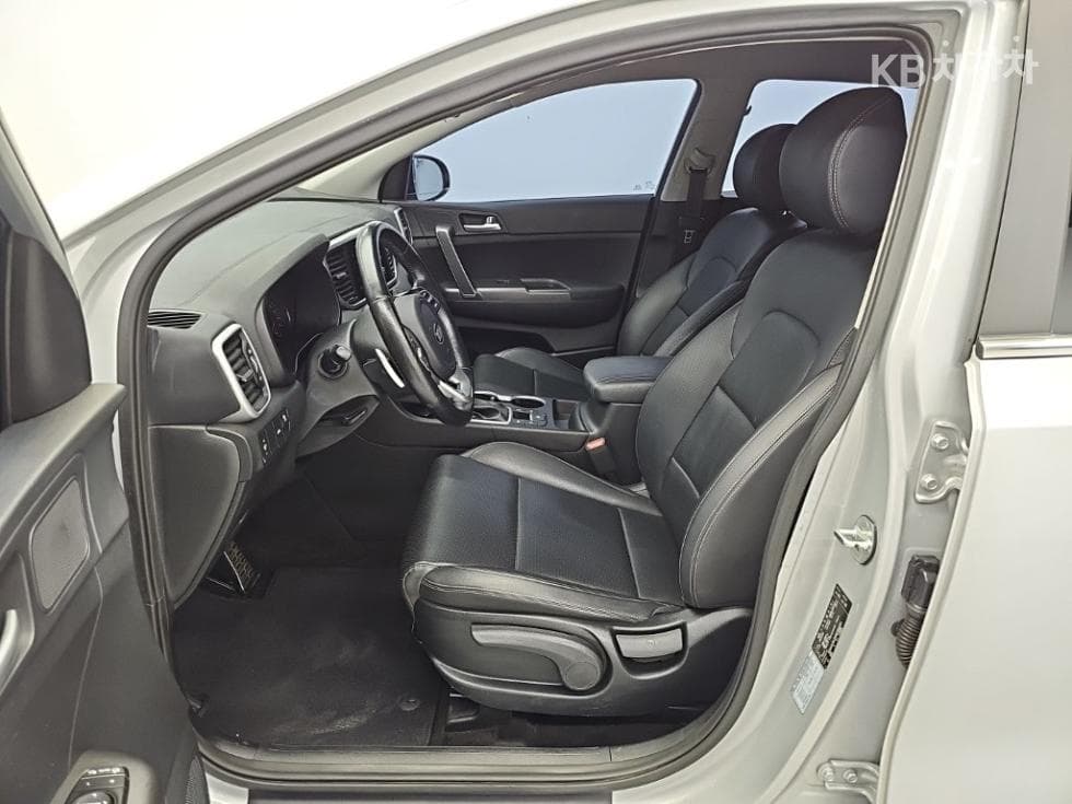 Киа Sportage 더 볼드Смарт스트림 D 1.6 Дизел 4x4 Тренди - 11