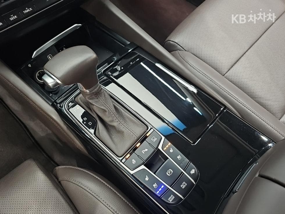 Киа All New K73.3 GDI Noblesse Специал (специален признак/издание) - 8