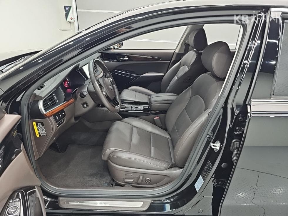 Киа All New K73.3 GDI Noblesse Специал (специален признак/издание) - 11