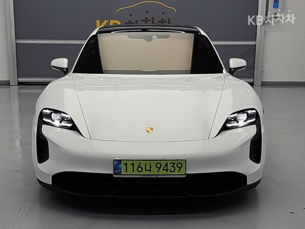 Porsche TaycanGTS - 2