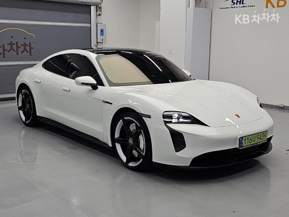 Porsche TaycanGTS - 4