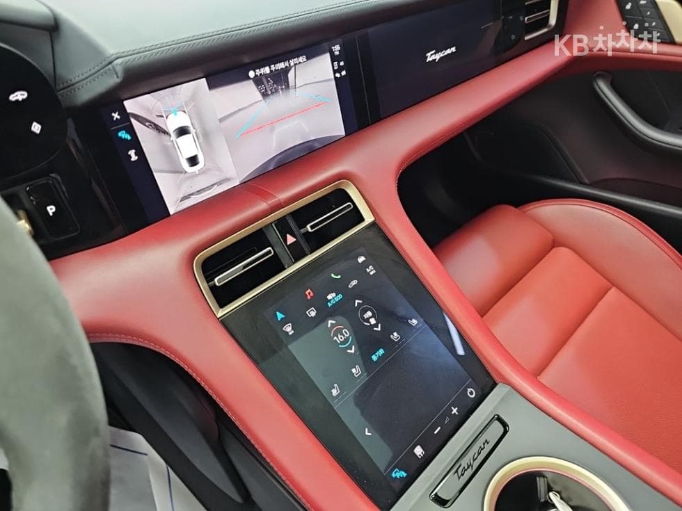 Porsche TaycanGTS - 10