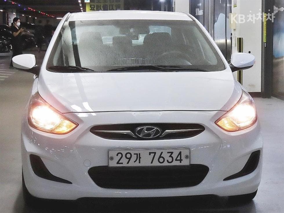 Hyundai Accent(신형)1.6 VGT Smart - 2