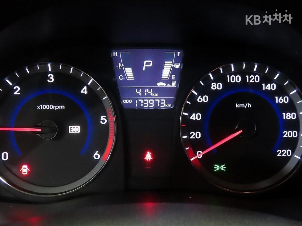 Hyundai Accent(신형)1.6 VGT Smart - 9