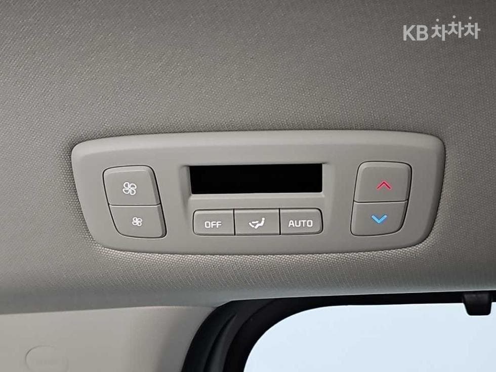 Киа The New (фейслифт) Канивал 4-то поколениеG3.5 GDI 7-местен (Лимузин) Signature - 13