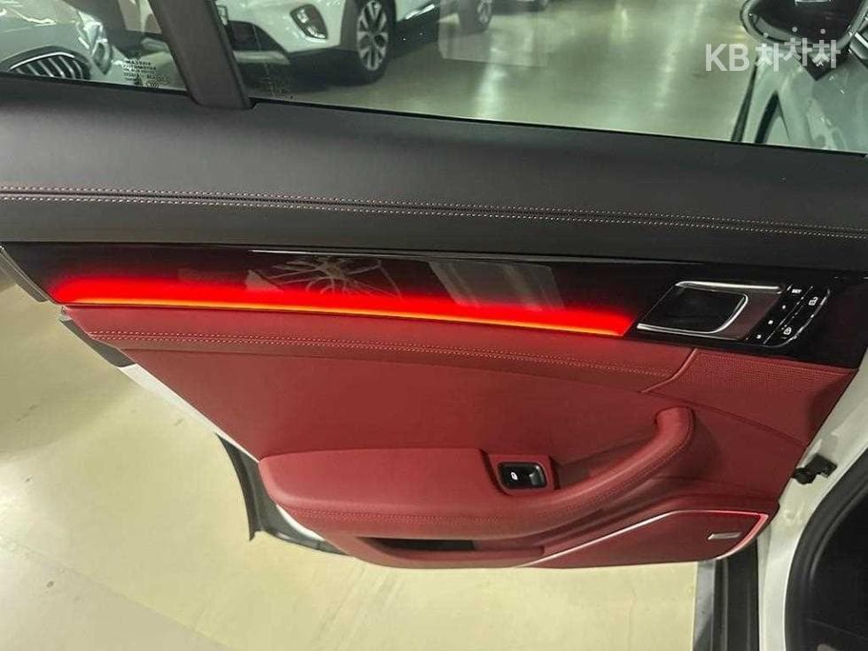 Porsche 파나메라 (971)3.0 4 Стандартен - 13