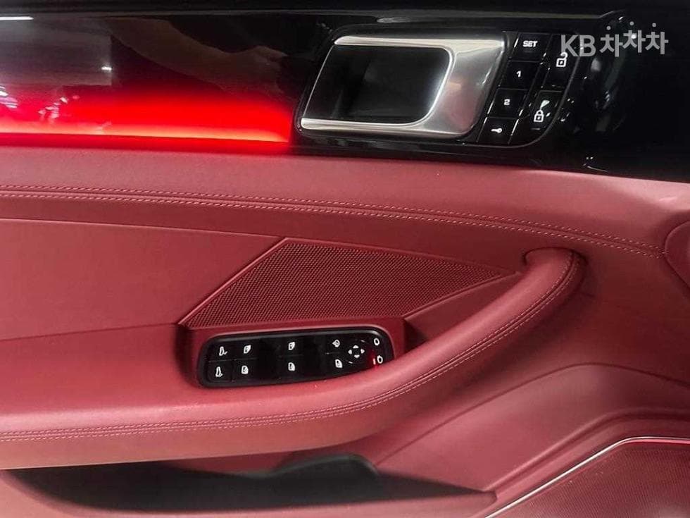 Porsche 파나메라 (971)3.0 4 Стандартен - 14