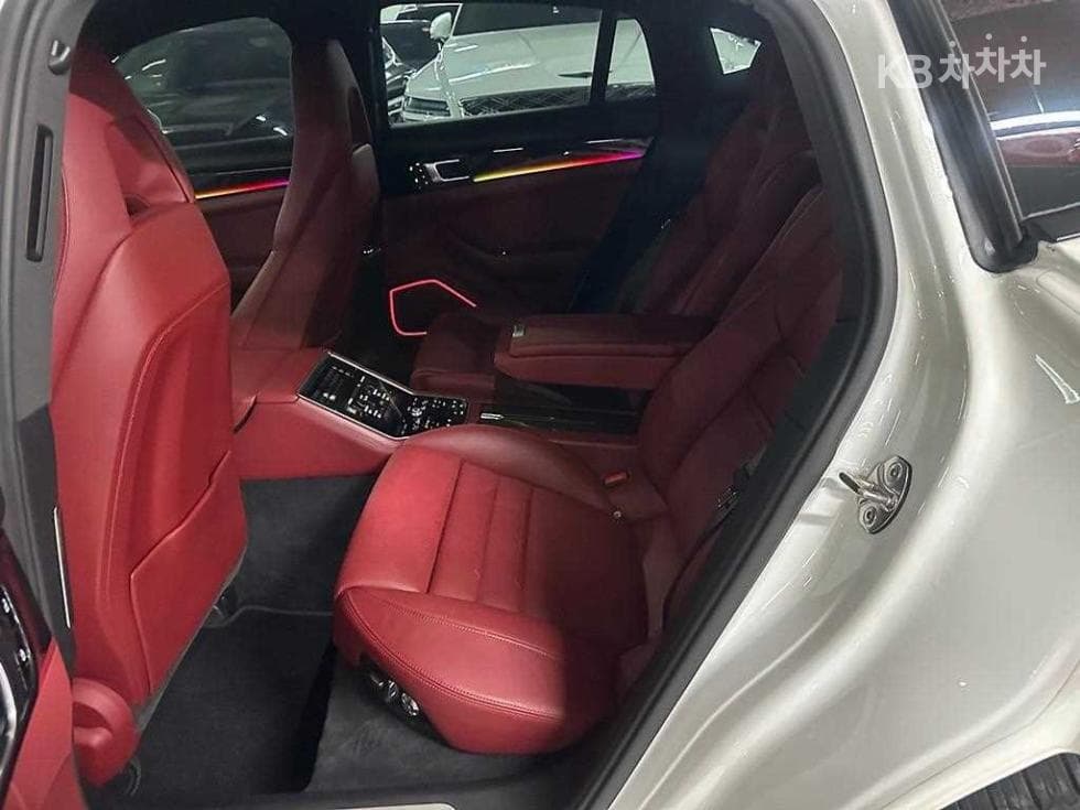 Porsche 파나메라 (971)3.0 4 Стандартен - 16