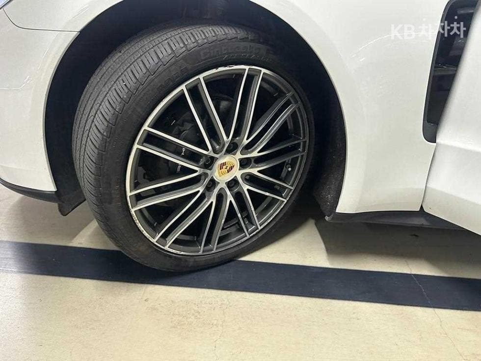 Porsche 파나메라 (971)3.0 4 Стандартен - 20