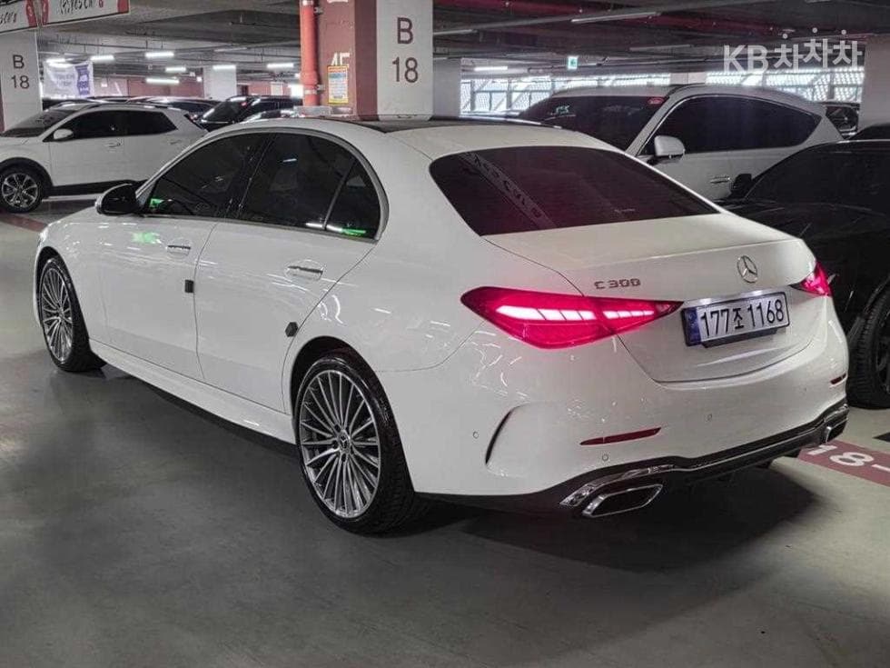 Mercedes-Benz C-Клас 6세대(W206)C300 AMG Line - 4