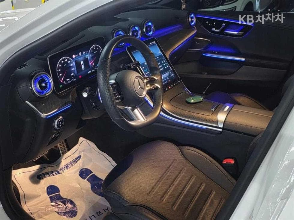 Mercedes-Benz C-Class 6세대(W206)C300 AMG Line - 12