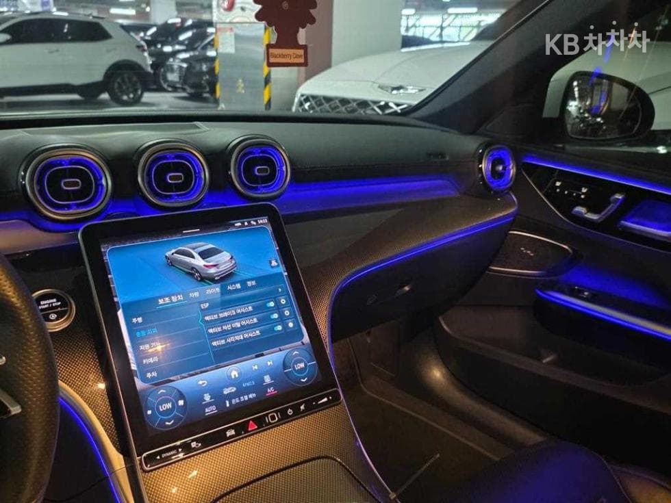 Mercedes-Benz C-Class 6세대(W206)C300 AMG Line - 15