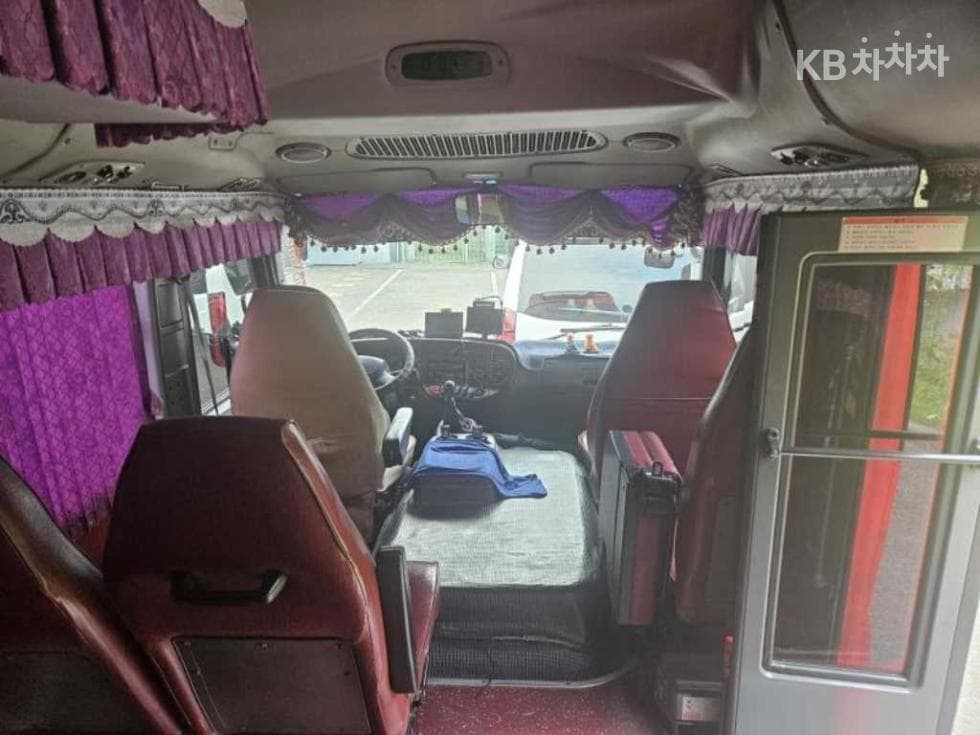 Hyundai e-카운티롱바디 SUP 25-seater - 9