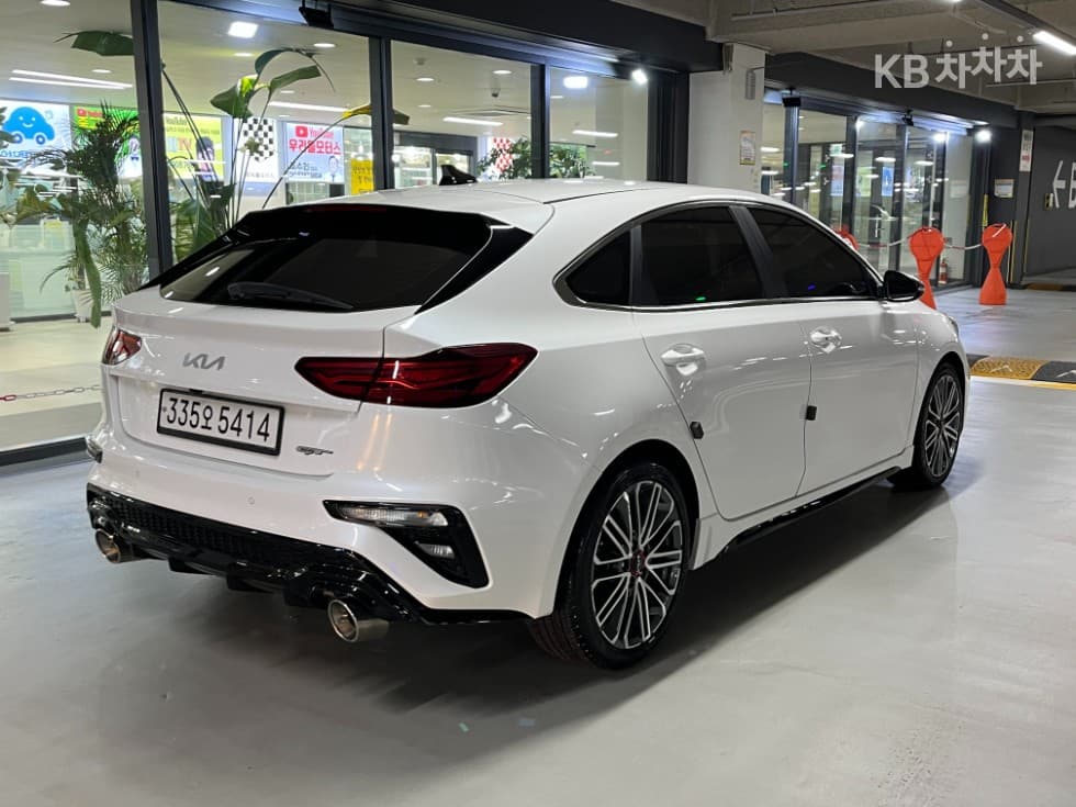 Киа The New (фейслифт) K3 GT(BD)1.6 Турбо Бензин Директ Инжекция 5-врати Signature - 4