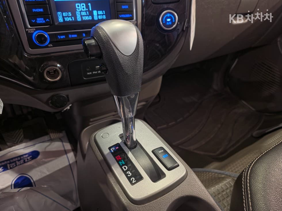 Хюндай Porter 2Удължено междуосие Двойна Кабина CRDi Smart - 12