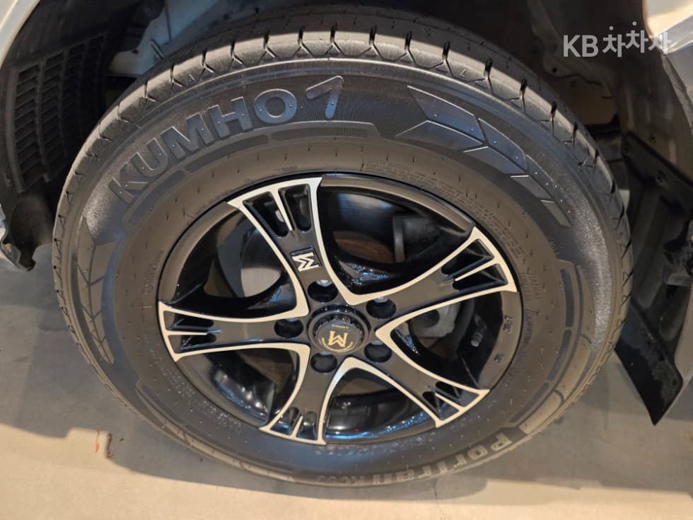 Хюндай Porter 2Удължено междуосие Двойна Кабина CRDi Smart - 17