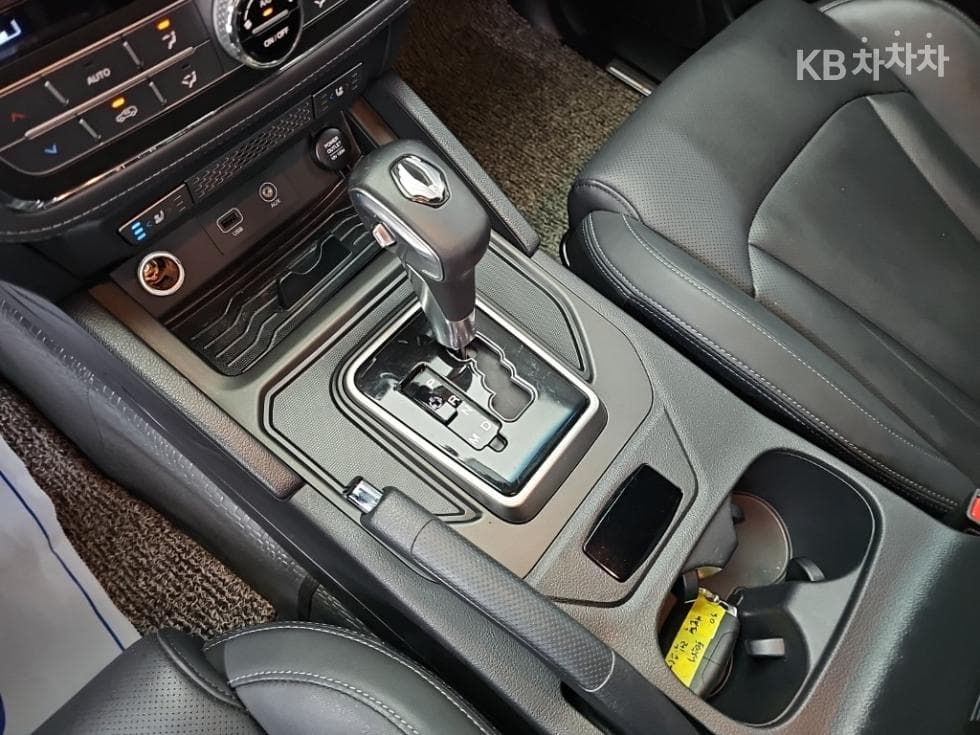 КейДжи Мобилити Rexton Sports Khan2.2 Дизел 2WD Професионален X - 8