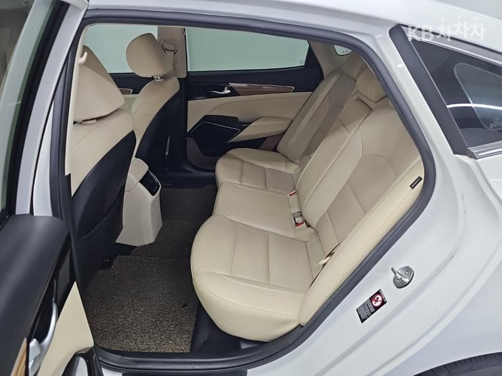 Киа All New K72.4 GDi Лимитиран - 12