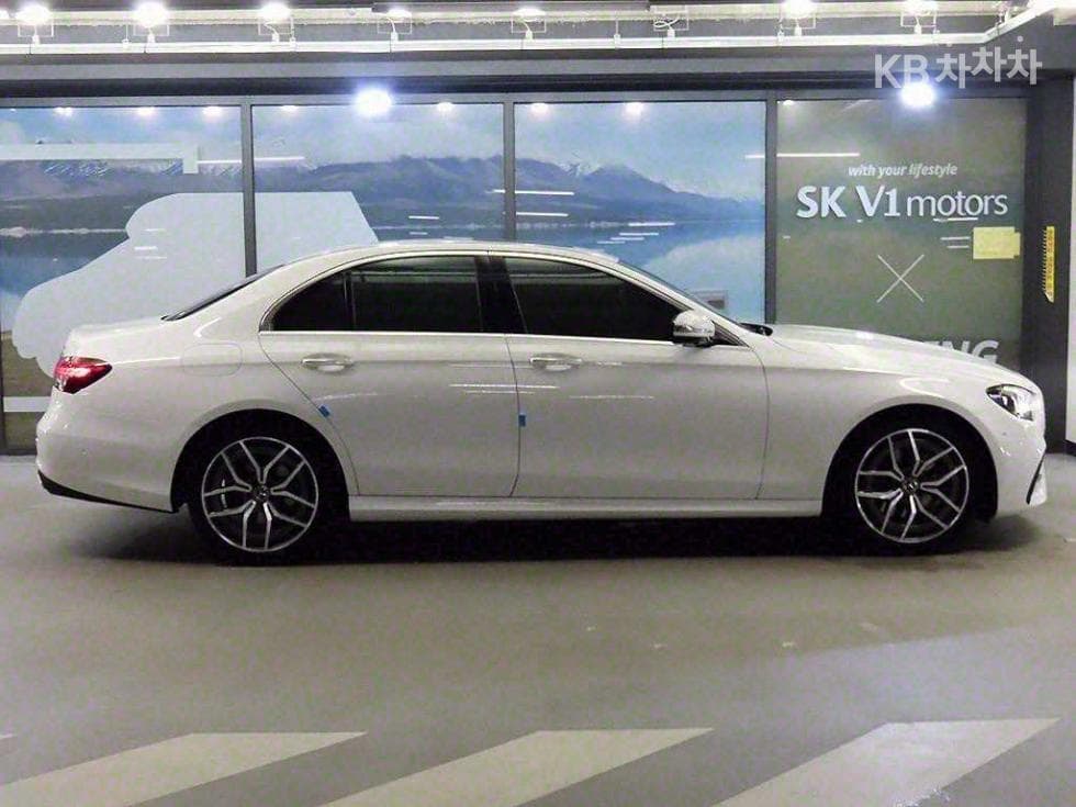 Mercedes-Benz E-Клас (W213)E220d 4MATIC AMG Line - 3