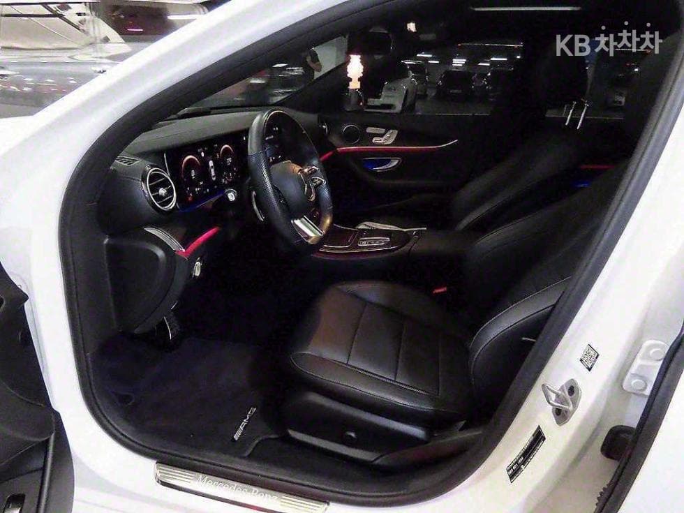 Mercedes-Benz E-Клас (W213)E220d 4MATIC AMG Line - 6