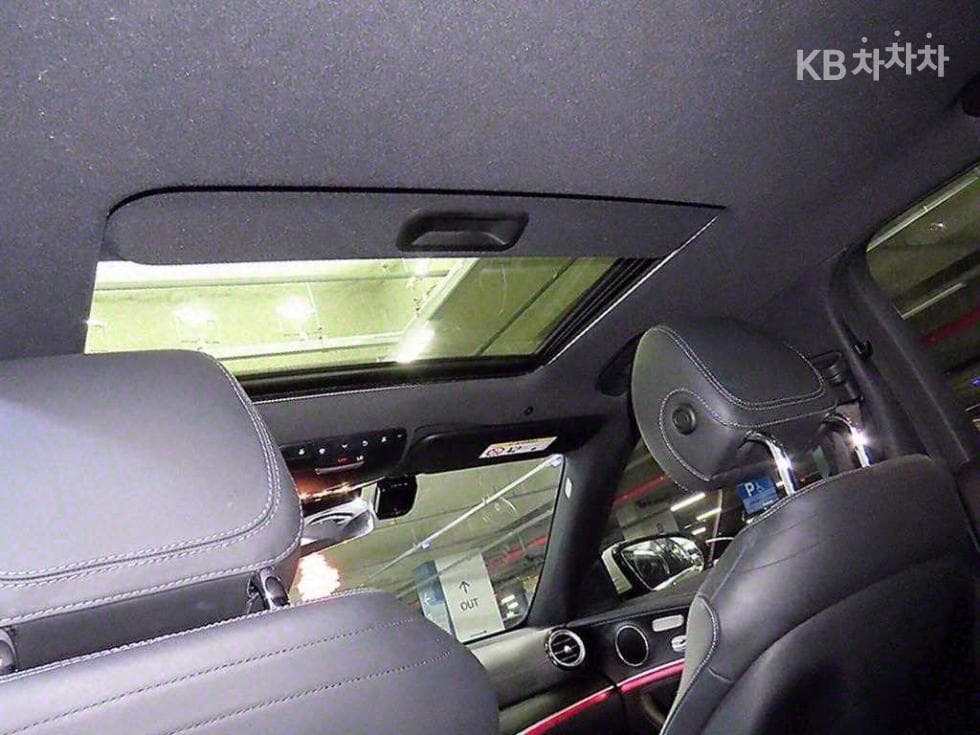 Mercedes-Benz E-Клас (W213)E220d 4MATIC AMG Line - 15