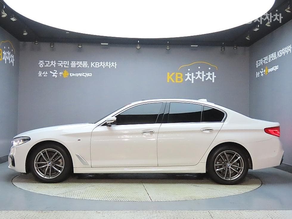BMW 올New5 Series (G30)520d M Sport Plus - 5