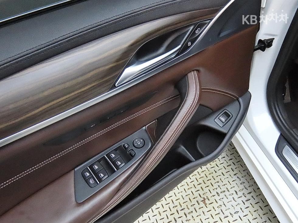 BMW 올New5 Series (G30)520d M Sport Plus - 13