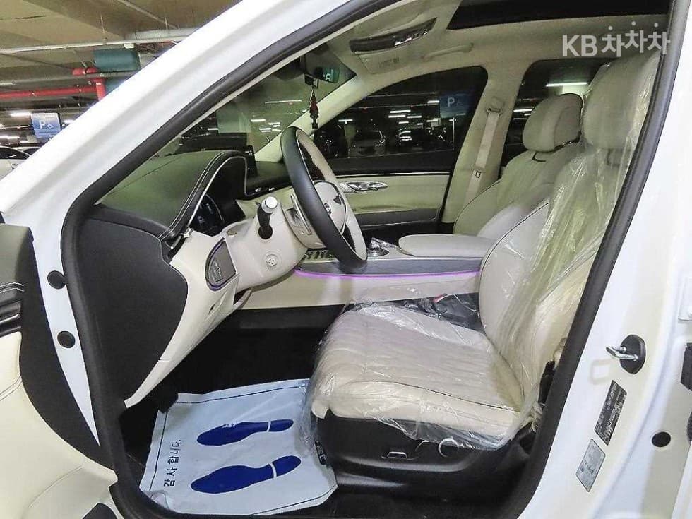 Genesis GV70Gasoline 2.5T AWD - 6