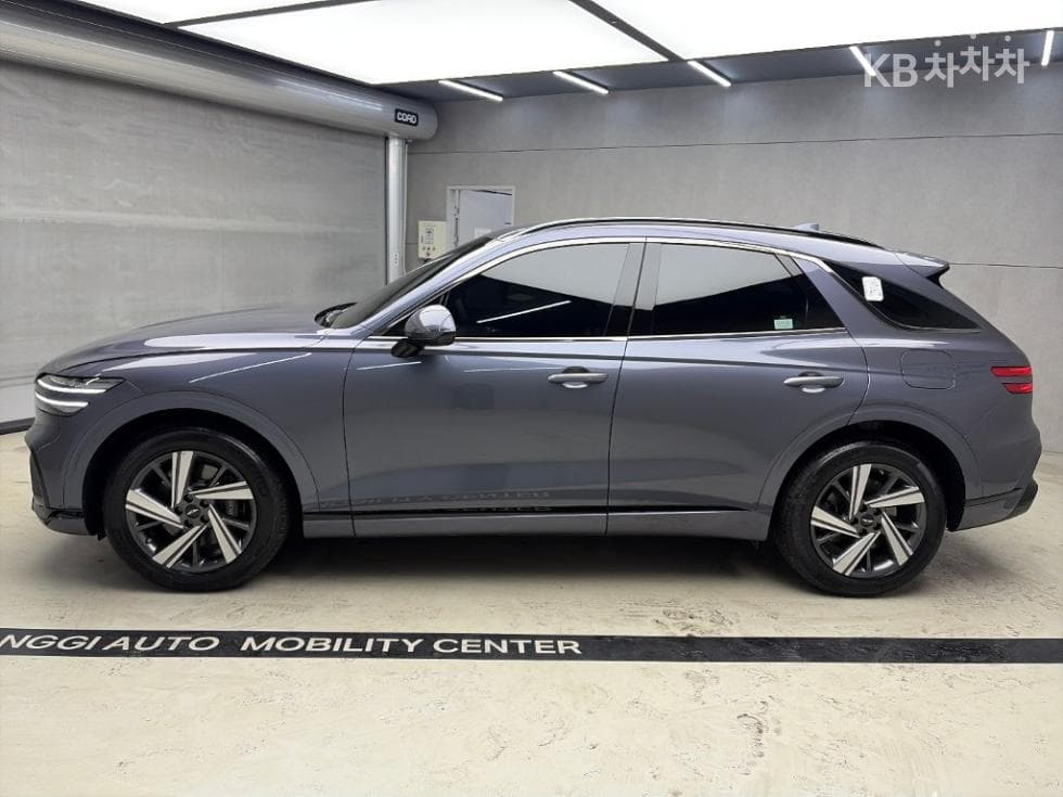 Genesis GV70Gasoline 2.5T AWD - 2