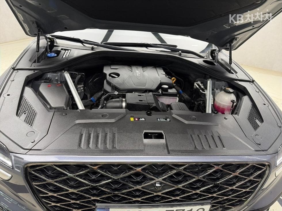 Genesis GV70Gasoline 2.5T AWD - 5