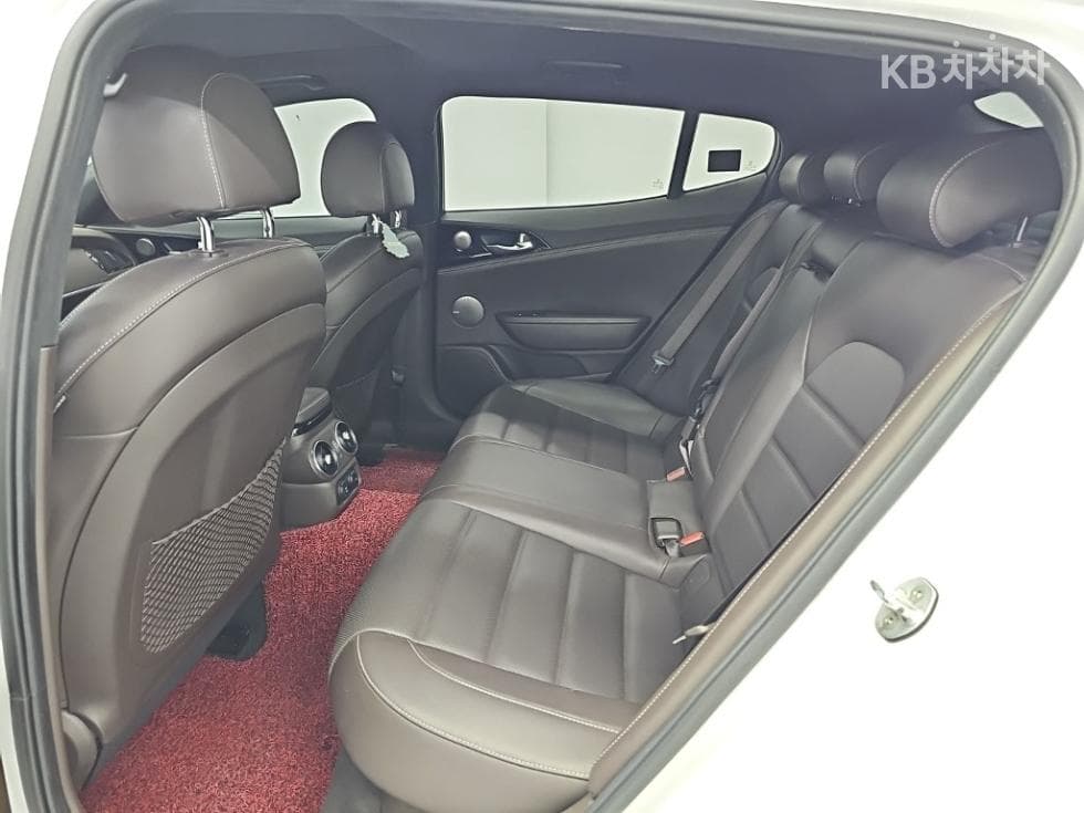 Киа Stinger2.0 Турбо 4x4 플래티넘 - 12